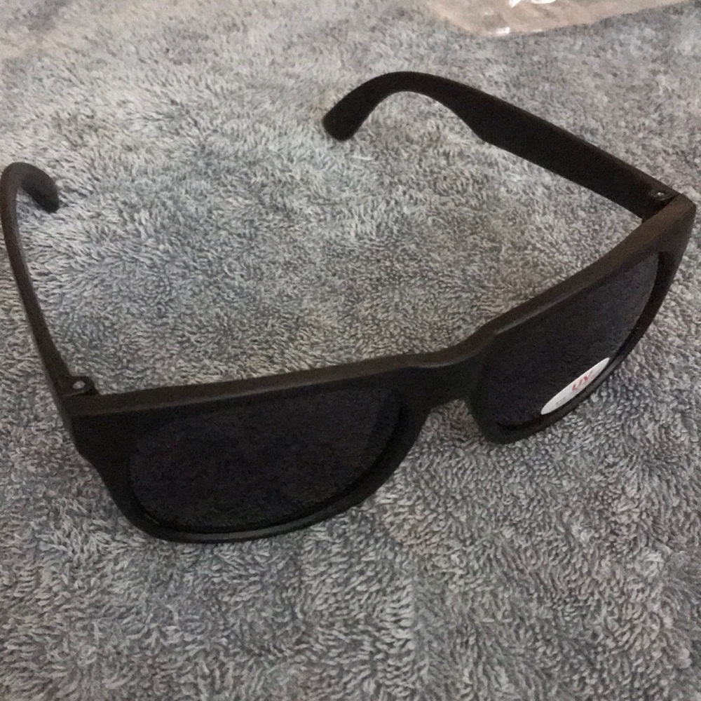 Unisex UV sunglasses